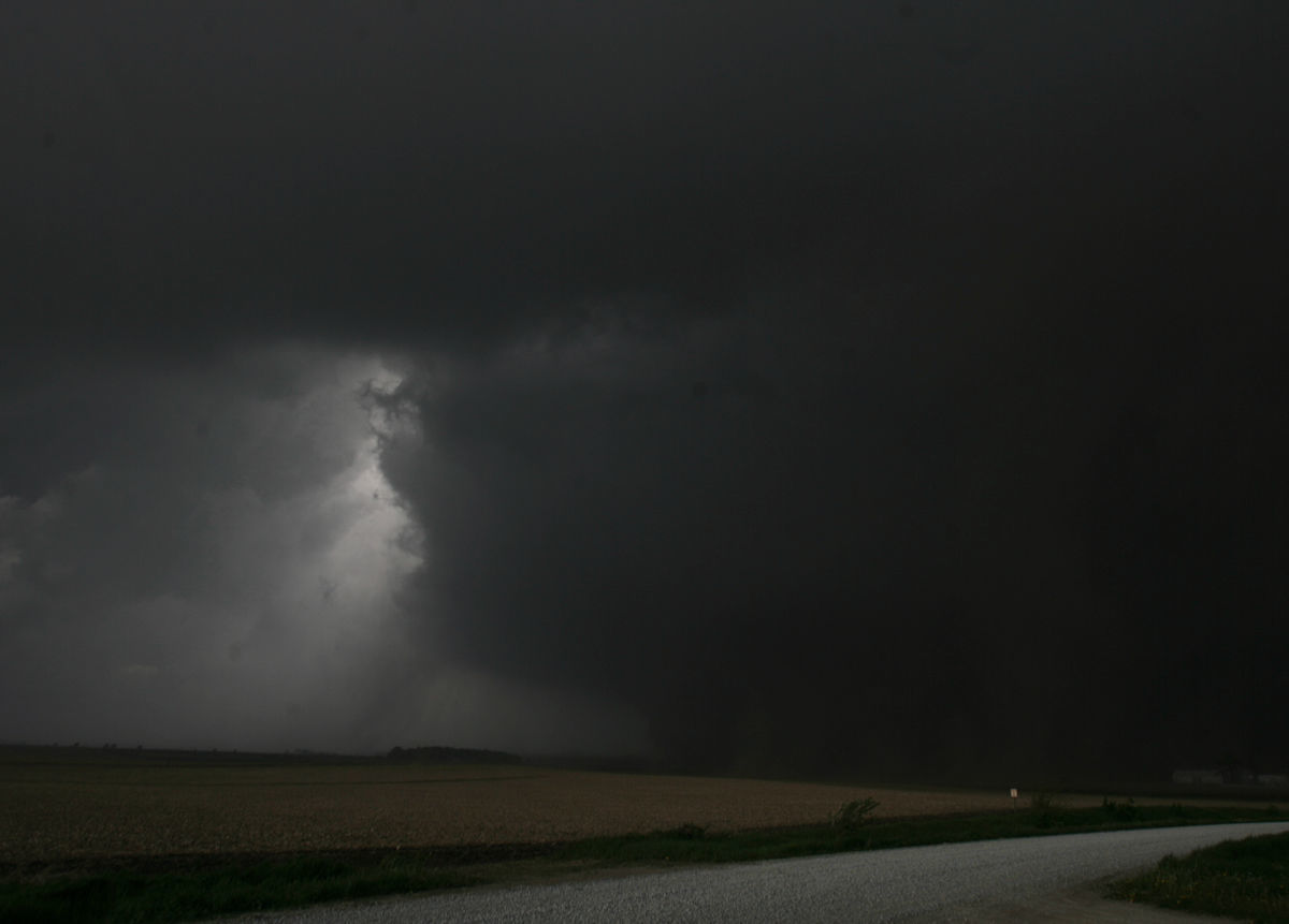 052508bp-tornado3